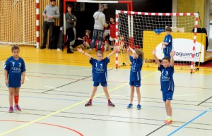 Les jeunes de l’école de hand.