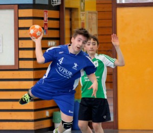 Arnaud Pfeiffer, dans l'équipe des 13 ans masculins, au tir.